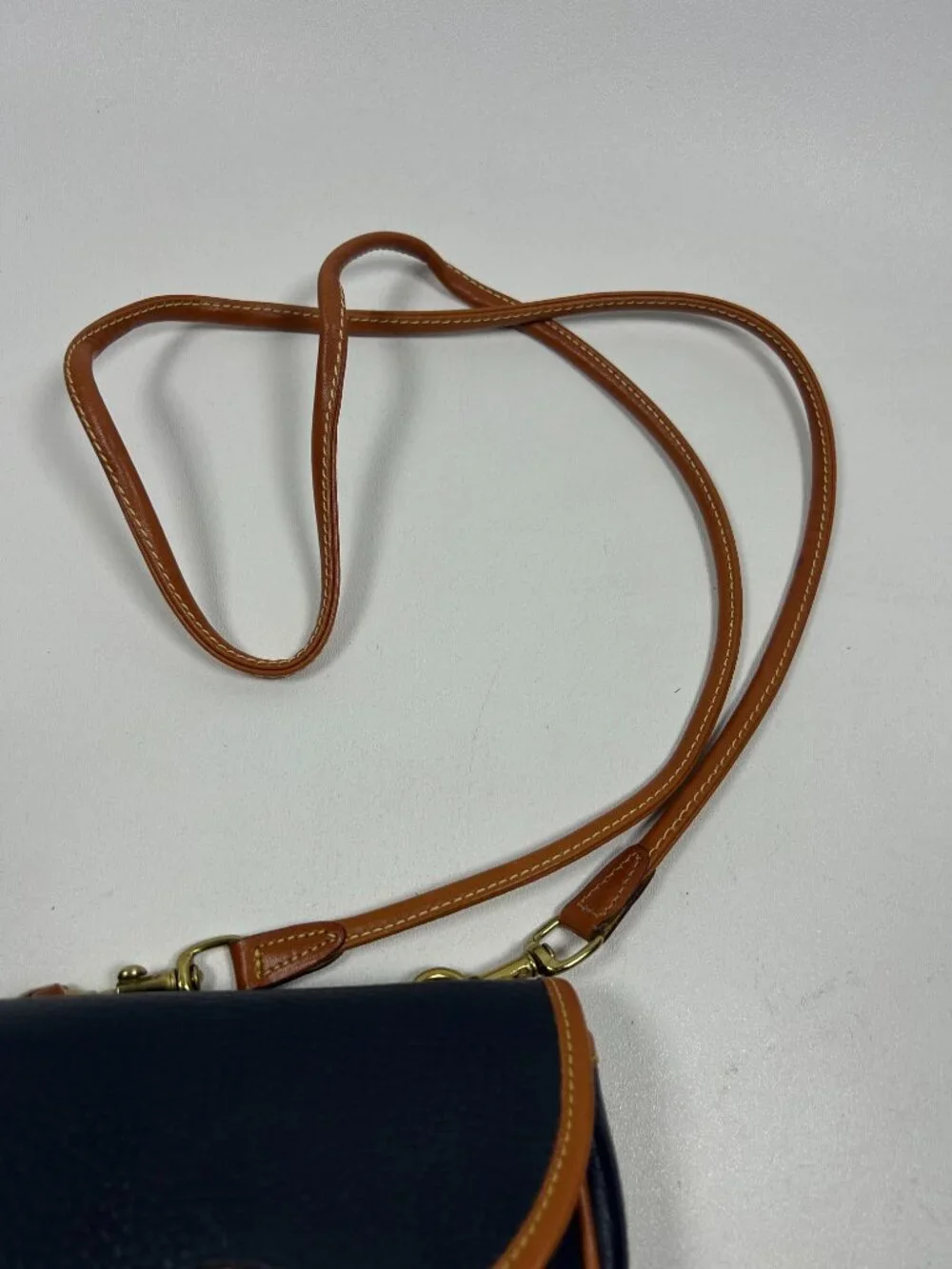 VTG DOONEY & BOURKE Cavalry Crossbody/Belt Bag Navy All Weather Leather USA